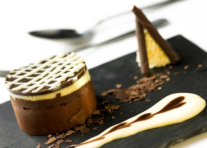 Cork\'S Vienna Woods Hotel & Villas
